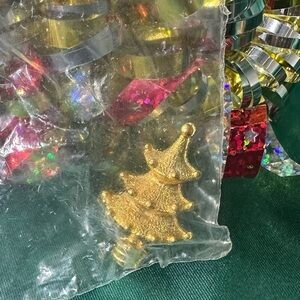 Vintage Gold-Tone Christmas Tree Pin – In Original Packaging